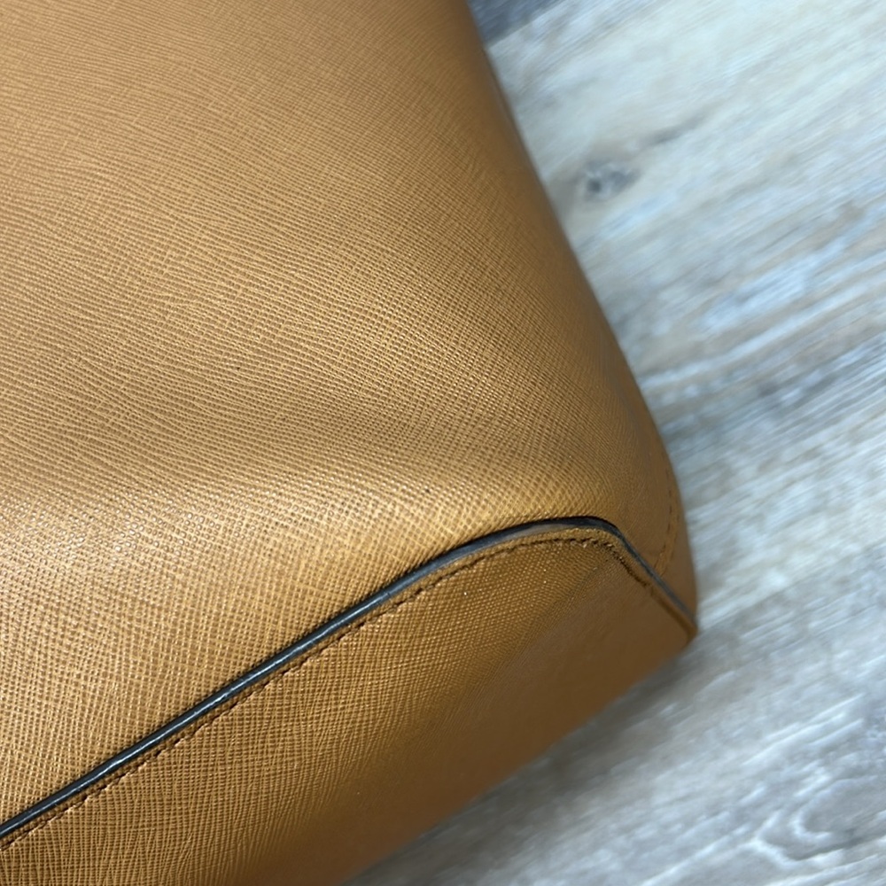 Michael Kors Tan Tote Bag - Picture 10 of 16